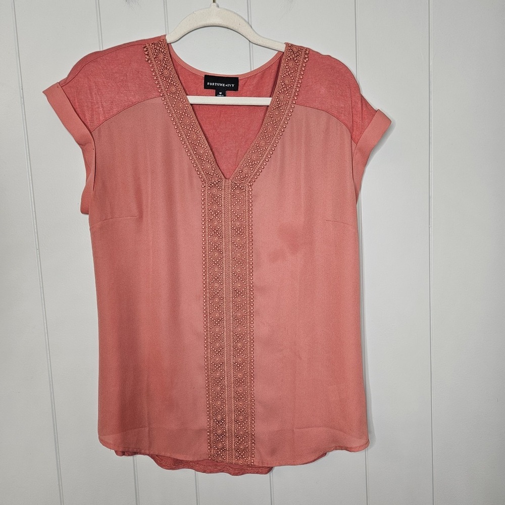 Fortune‎ & Ivy Size Medium Women's Blouse Coral Lace Down The Front